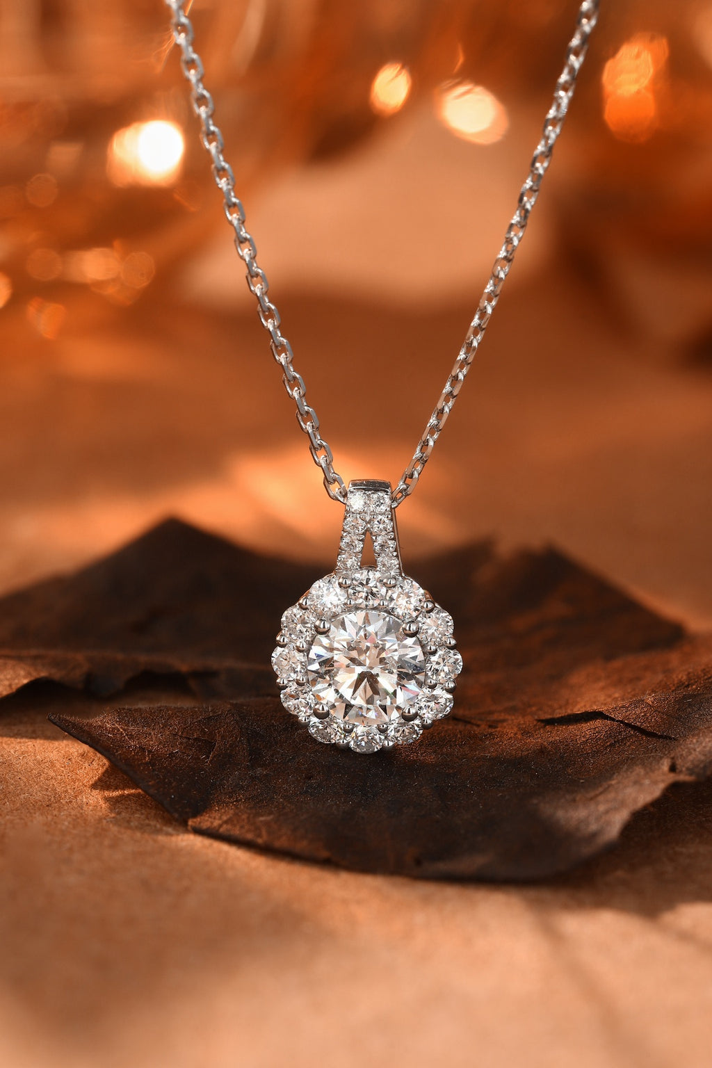 VELYRAA Emerald Solitaire Necklace
