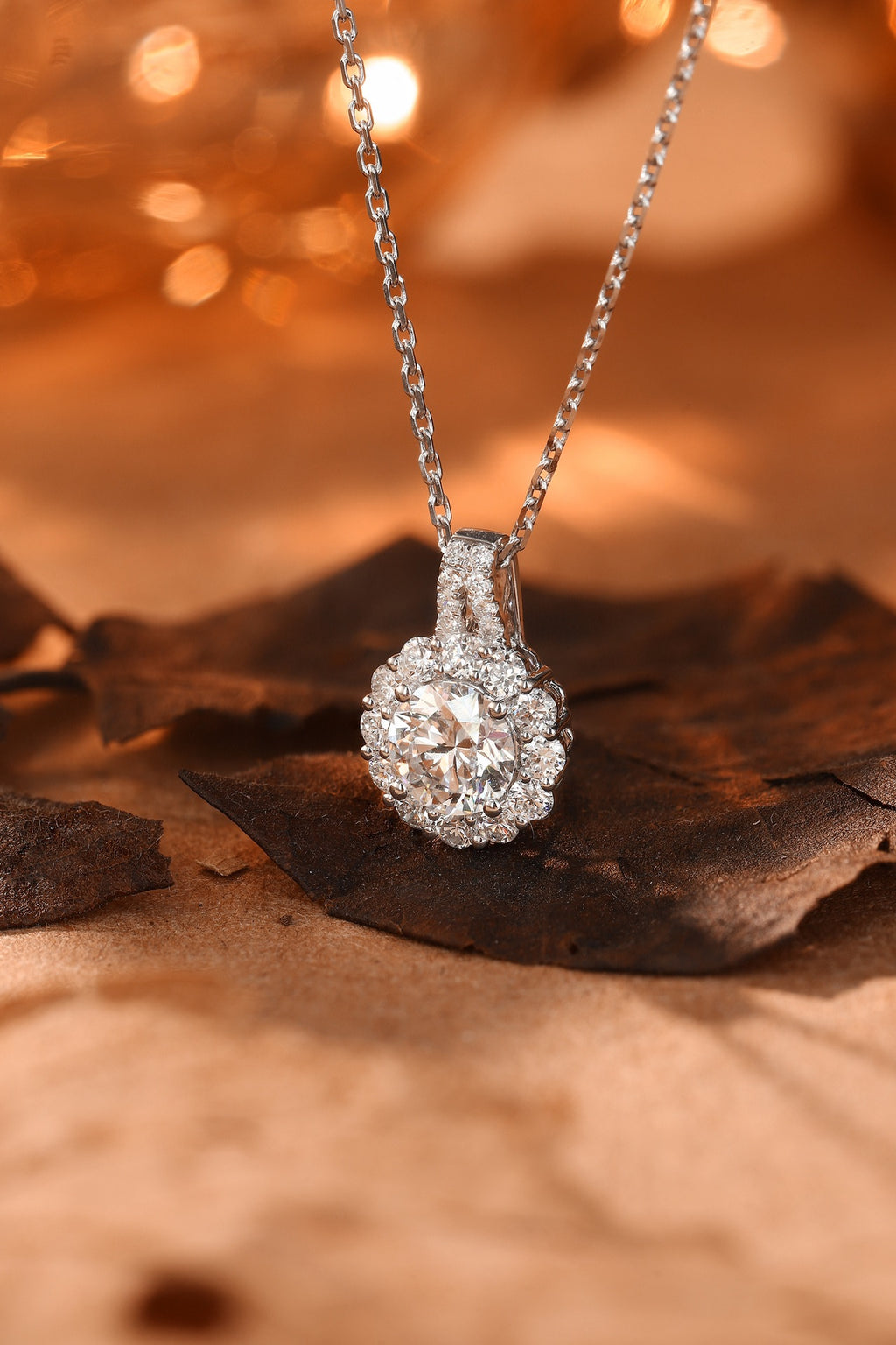 VELYRAA Emerald Solitaire Necklace