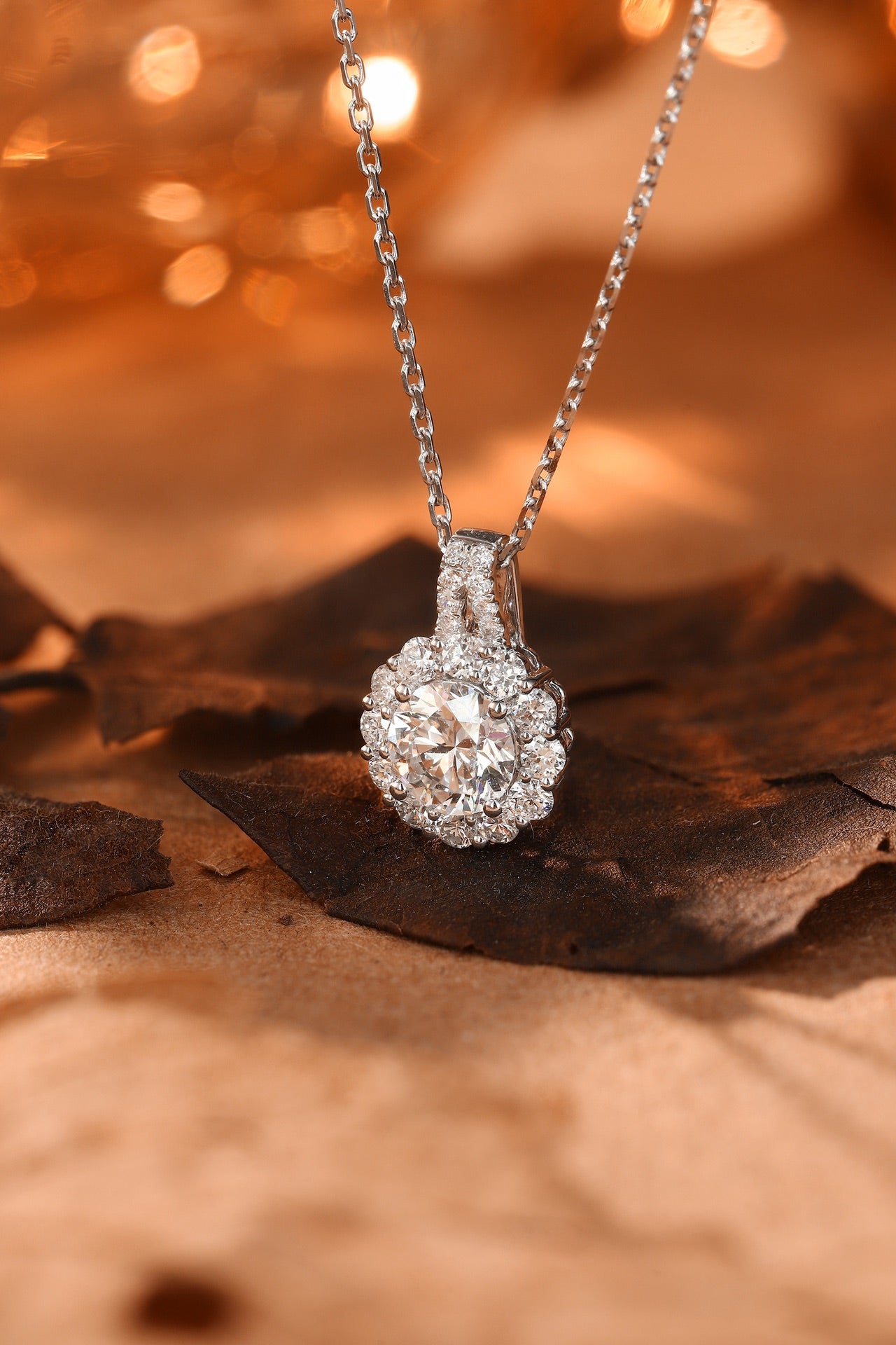 VELYRAA Emerald Solitaire Necklace