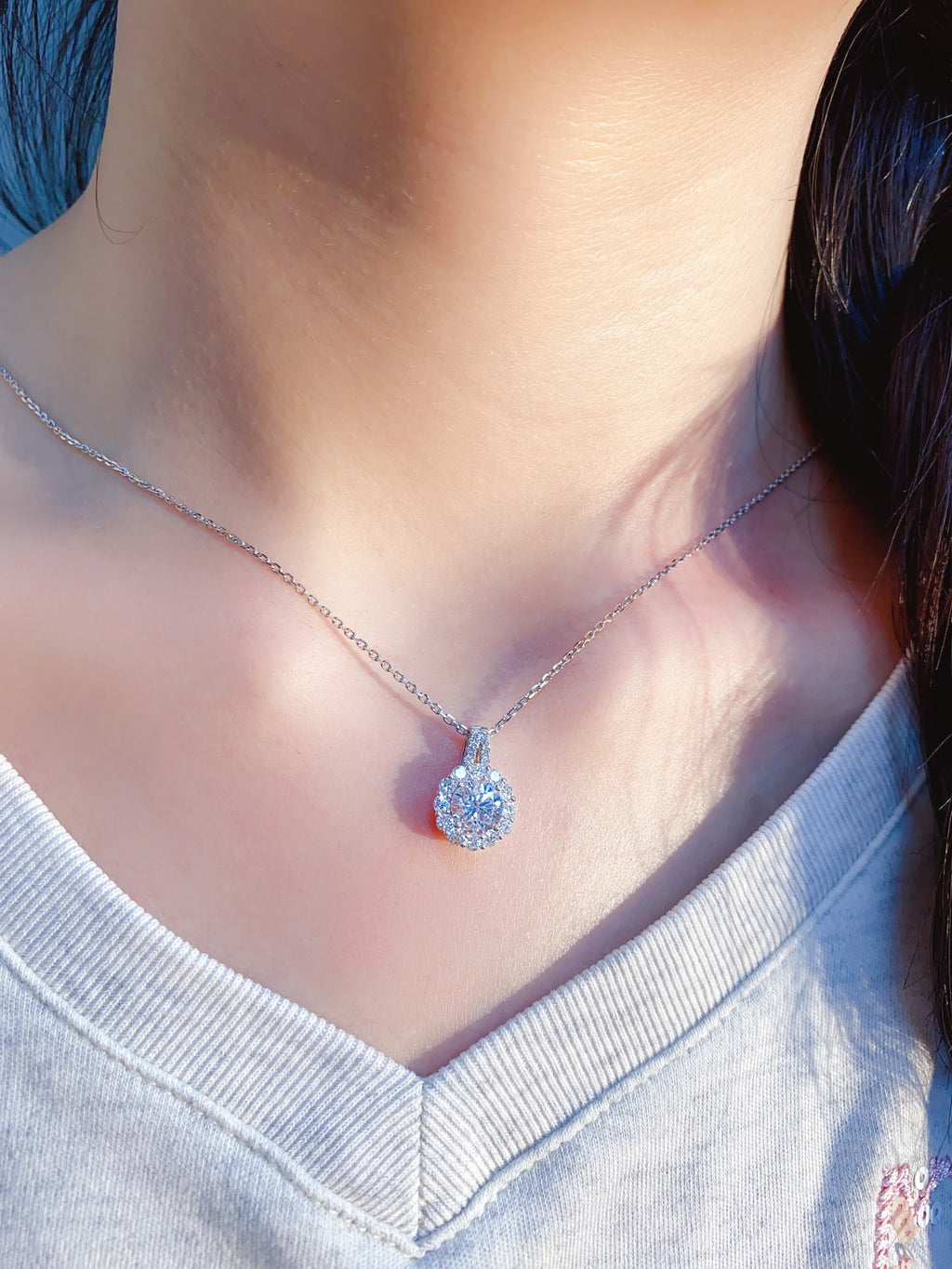 VELYRAA Emerald Solitaire Necklace